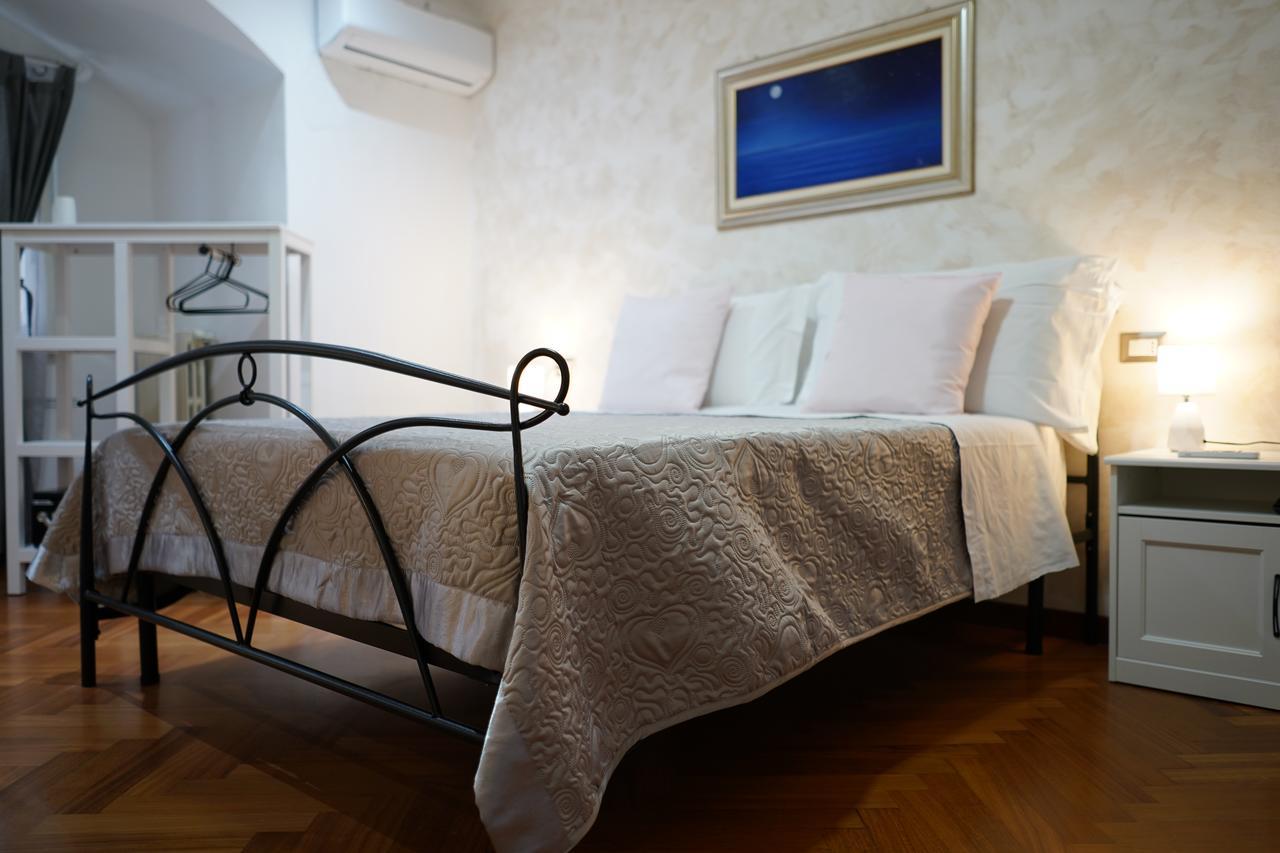 Naples Dome Suites Nápoles Exterior foto