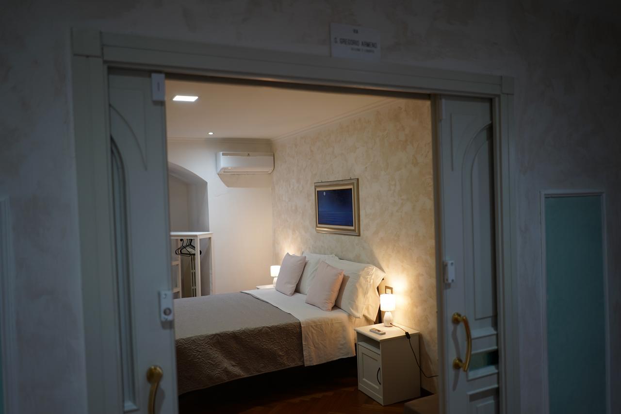 Naples Dome Suites Nápoles Exterior foto