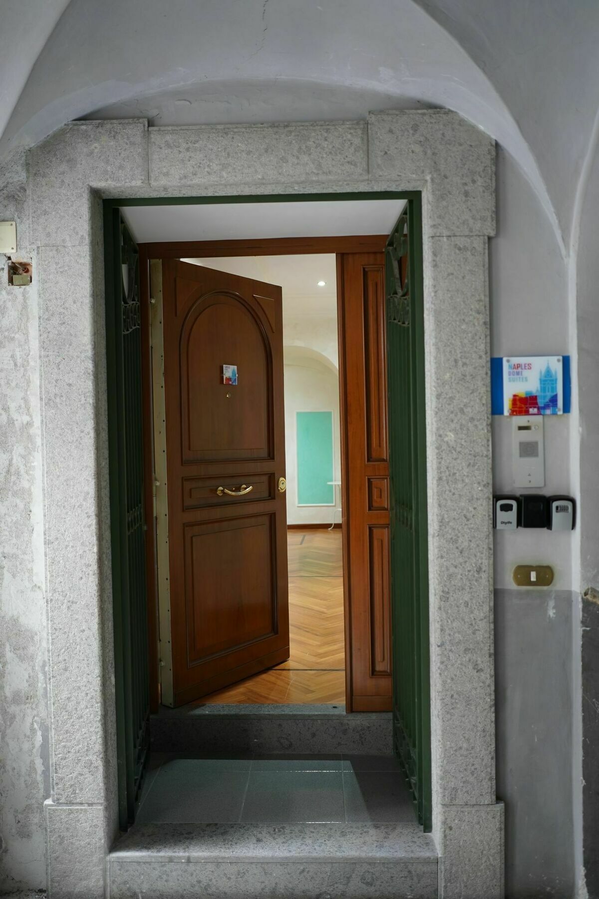 Naples Dome Suites Nápoles Exterior foto